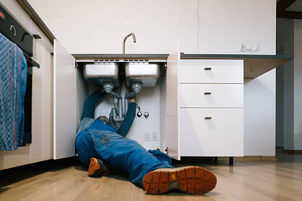 Professional Leak Detection technician working in Willow City, TX